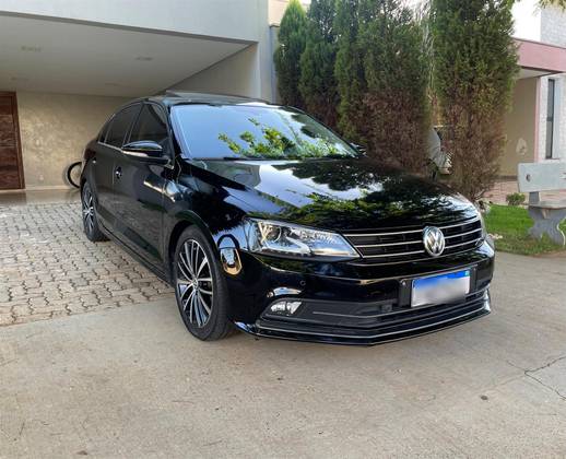 VOLKSWAGEN JETTA 2.0 TSI HIGHLINE 211CV GASOLINA 4P TIPTRONIC VOLKSWAGEN JETTA 2.0 TSI HIGHLINE 211CV GASOLINA 4P TIPTRONIC